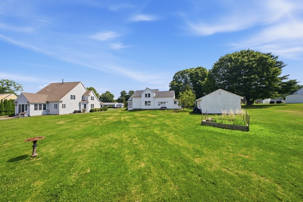 62 Pleasant St, Hopkinton, MA Photo #37