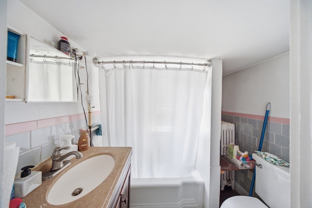 62 Pleasant St, Hopkinton, MA Photo #26
