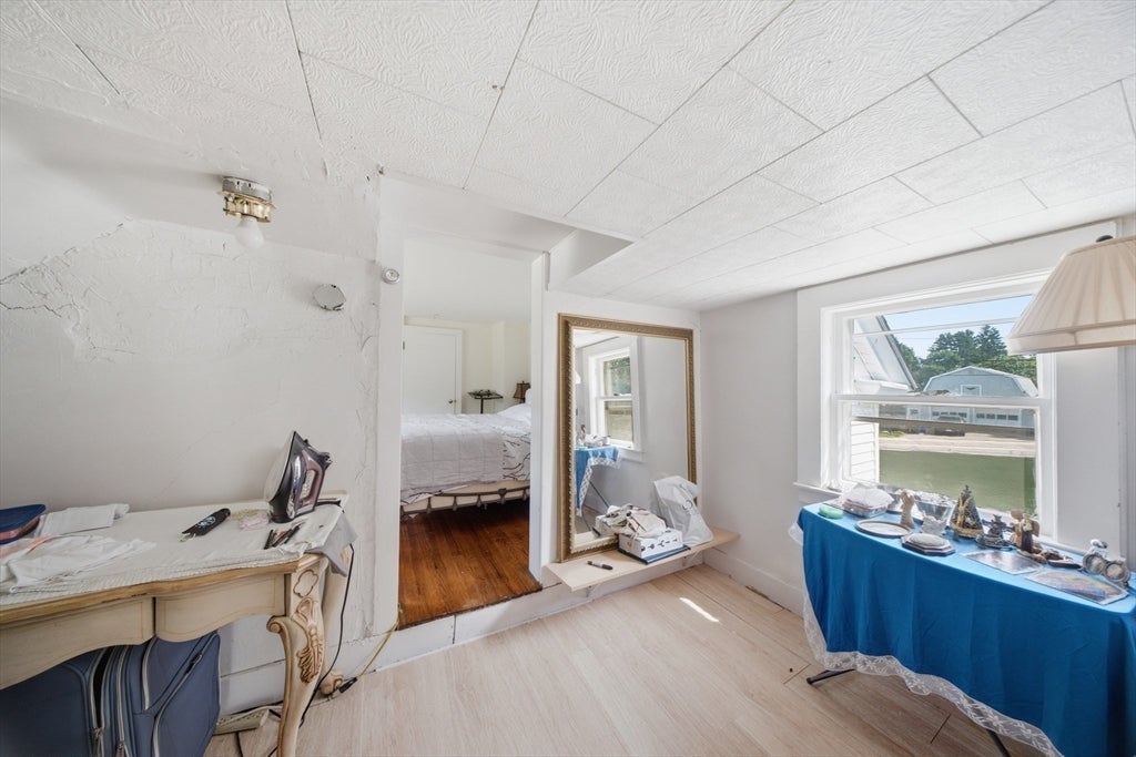 62 Pleasant St, Hopkinton, MA Photo #23