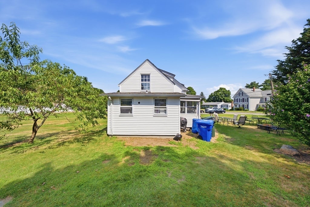 62 Pleasant St, Hopkinton, MA Photo #34