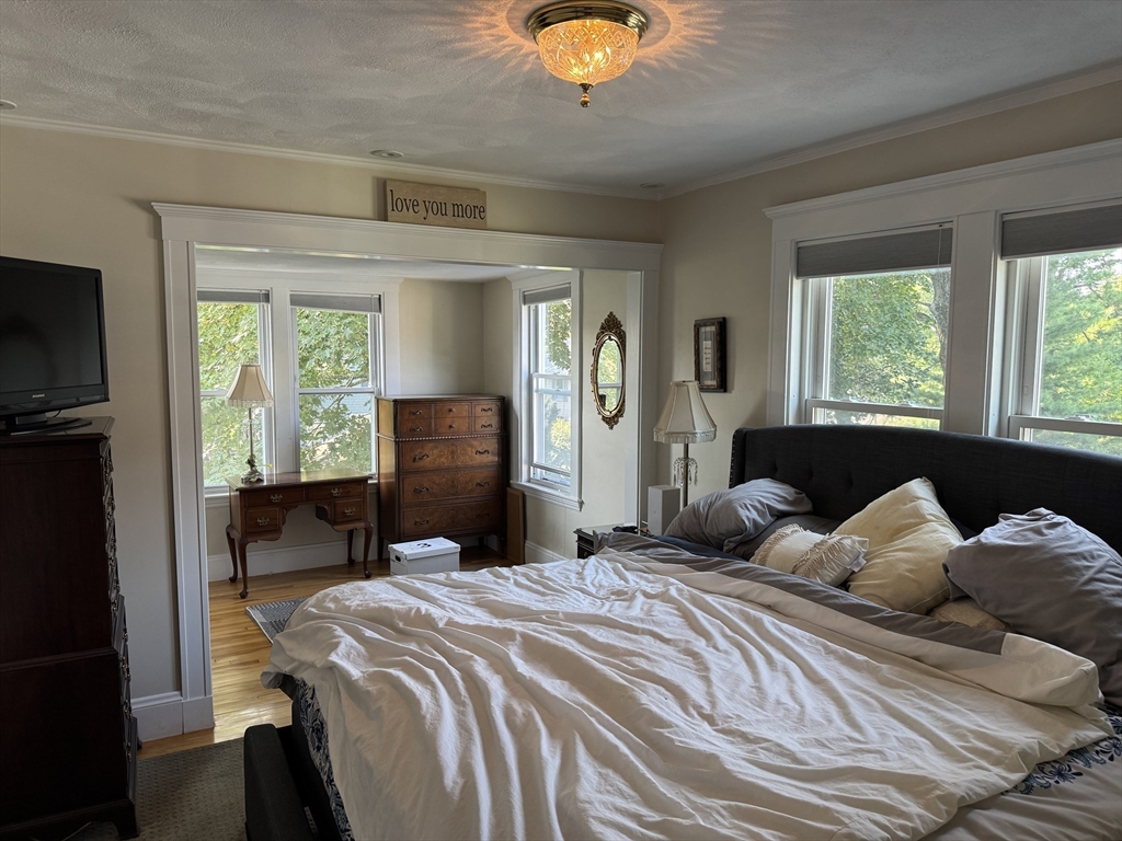 Belmont, Massachusetts 02478, United States, 2 Bedrooms Bedrooms, ,1 BathroomBathrooms,Residential,Active,190752