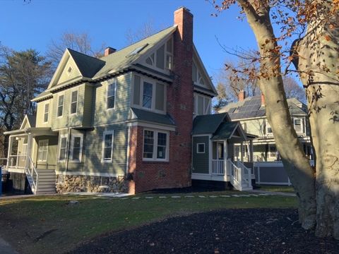 Photo of 59 Beechmont St, Worcester, MA 01609 (MLS # 73467981)