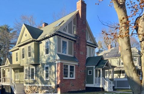 59 Beechmont St Worcester MA 01609