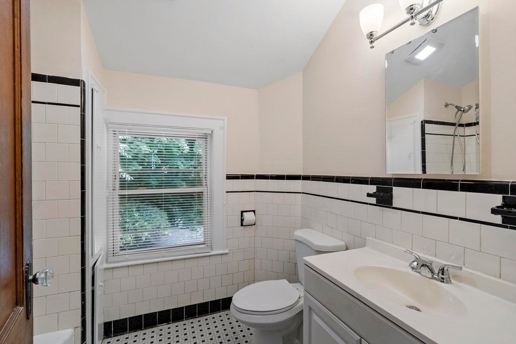219 Walnut Street, Lynn, MA Photo #21