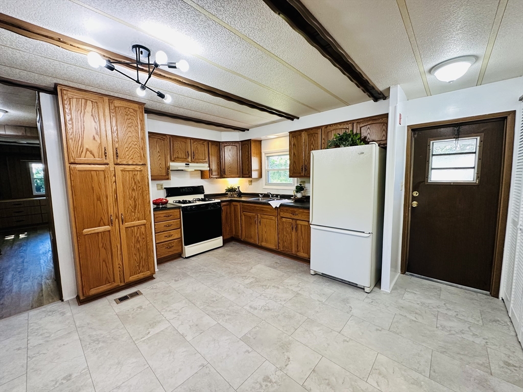 22 Contessa Dr.