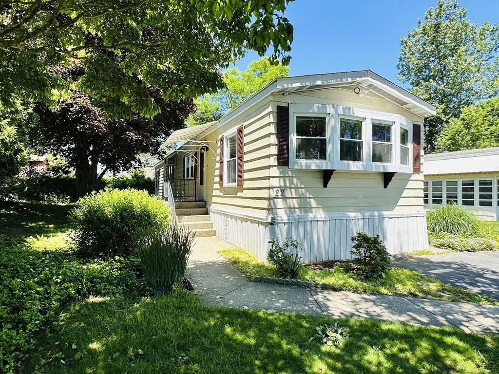 22 Contessa Dr.