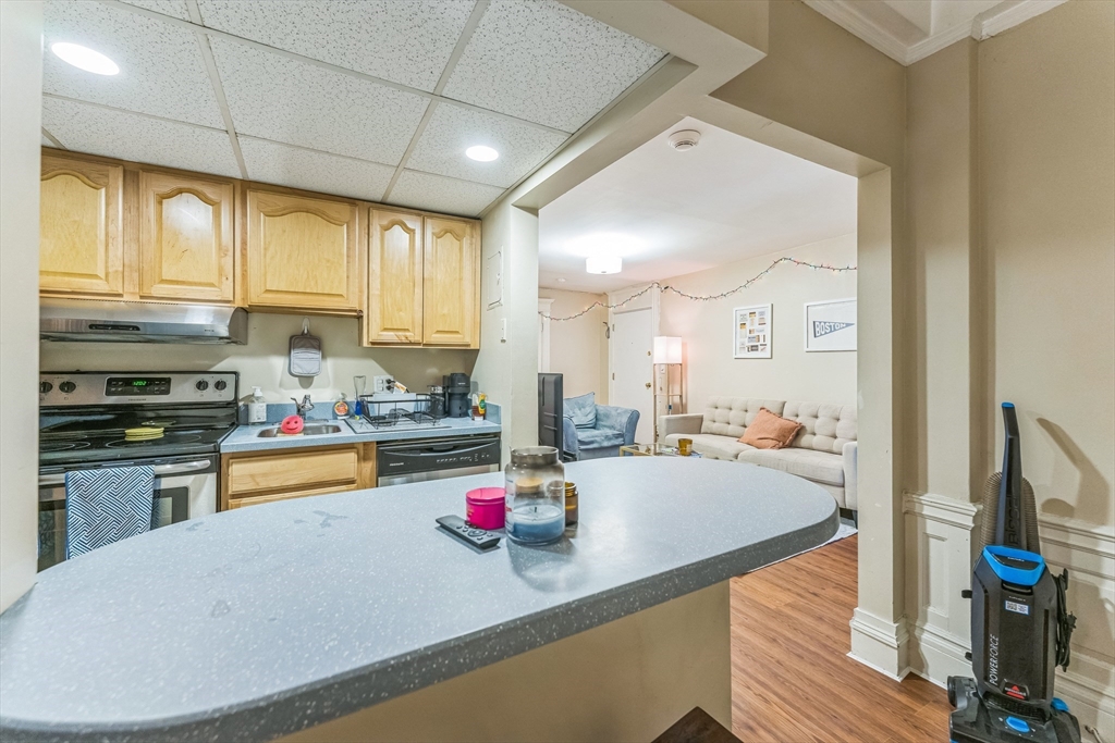 466 Commonwealth Ave 301