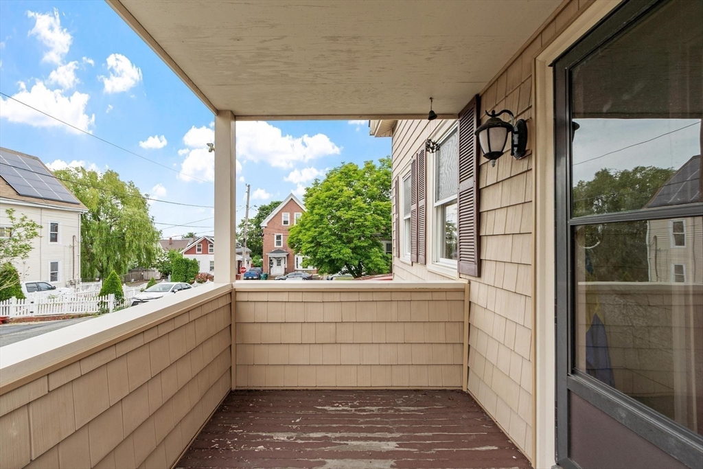 6 Rockaway Ct