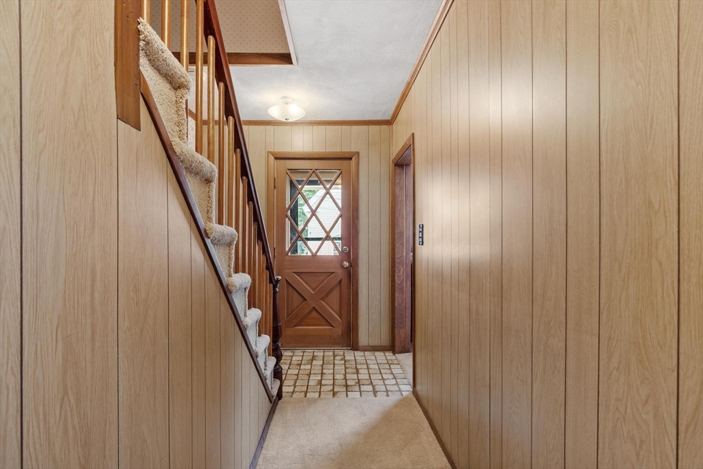 6 Rockaway Ct