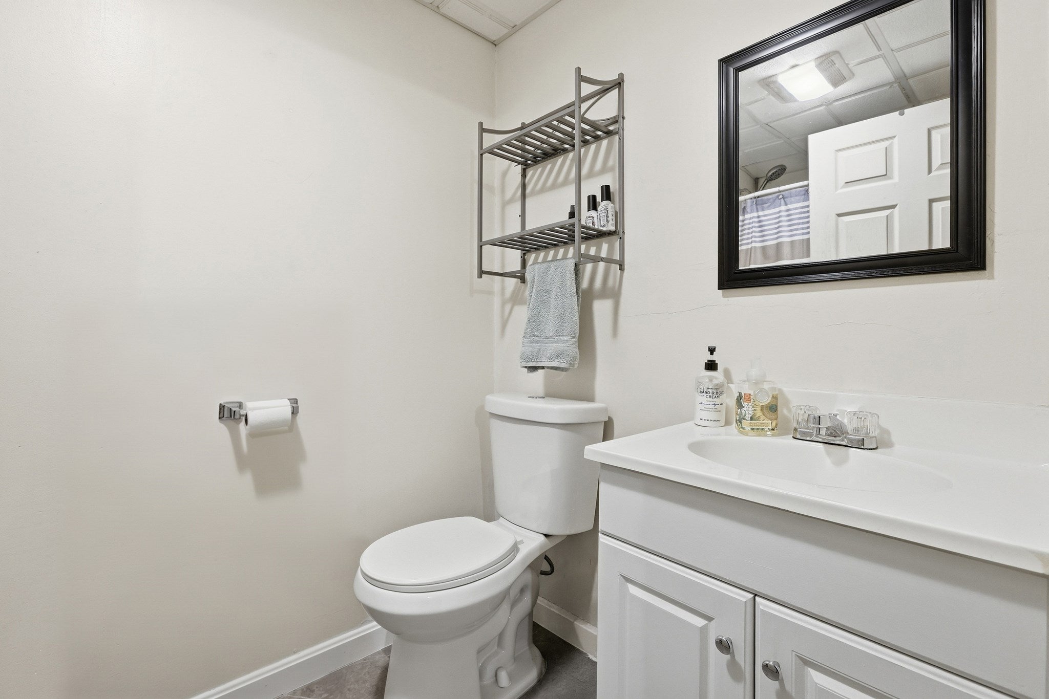 8 Guilford St, Worcester, MA, 8 Guilford St, Worcester, MA Photo #21