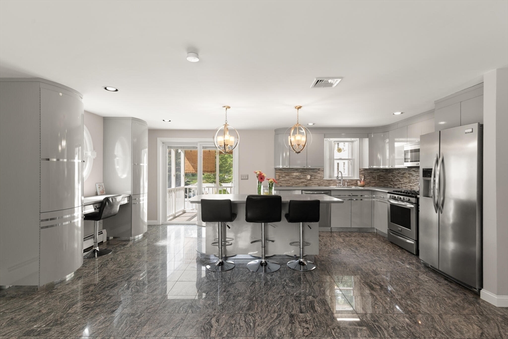 40 Faulkner Ave