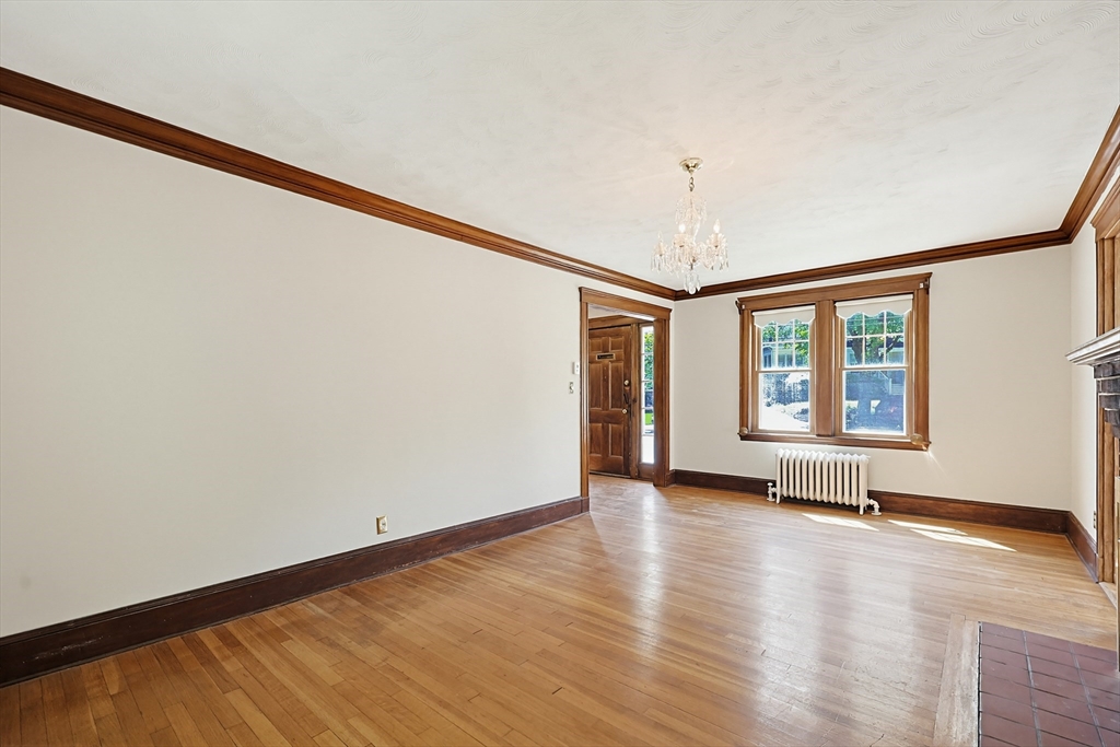 16 Ravenna Rd
