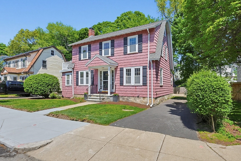 16 Ravenna Rd