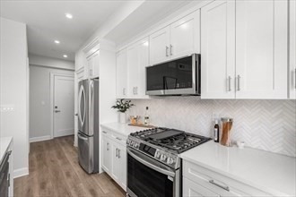 260 Elm St 101
