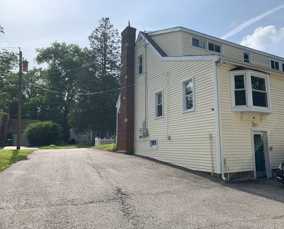 19 Locust Ave