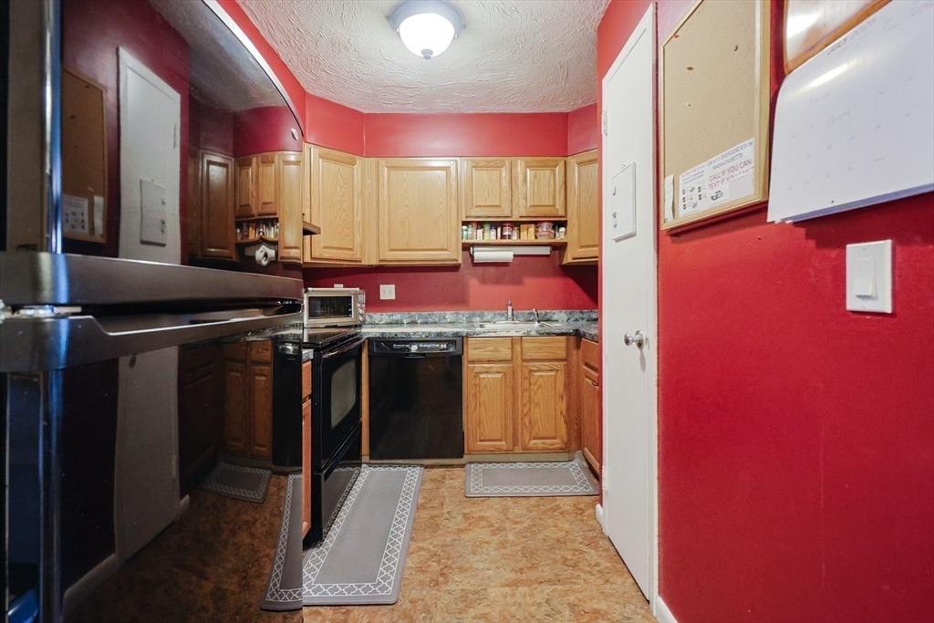 30 Thayer Pond Dr 5