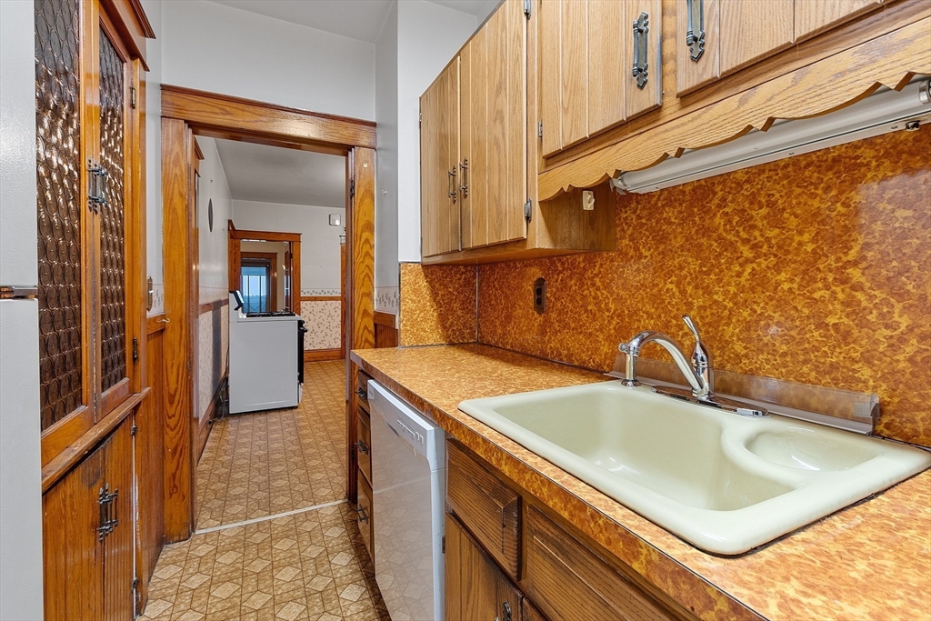 1295 Water St.