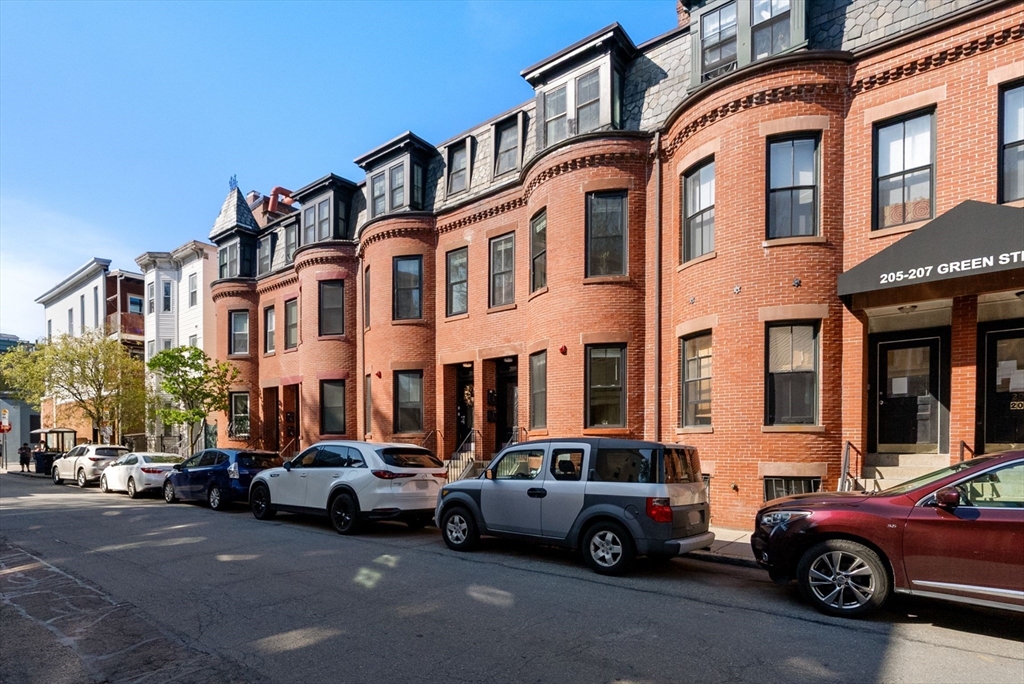 Photo of 209 Green St, Cambridge, MA