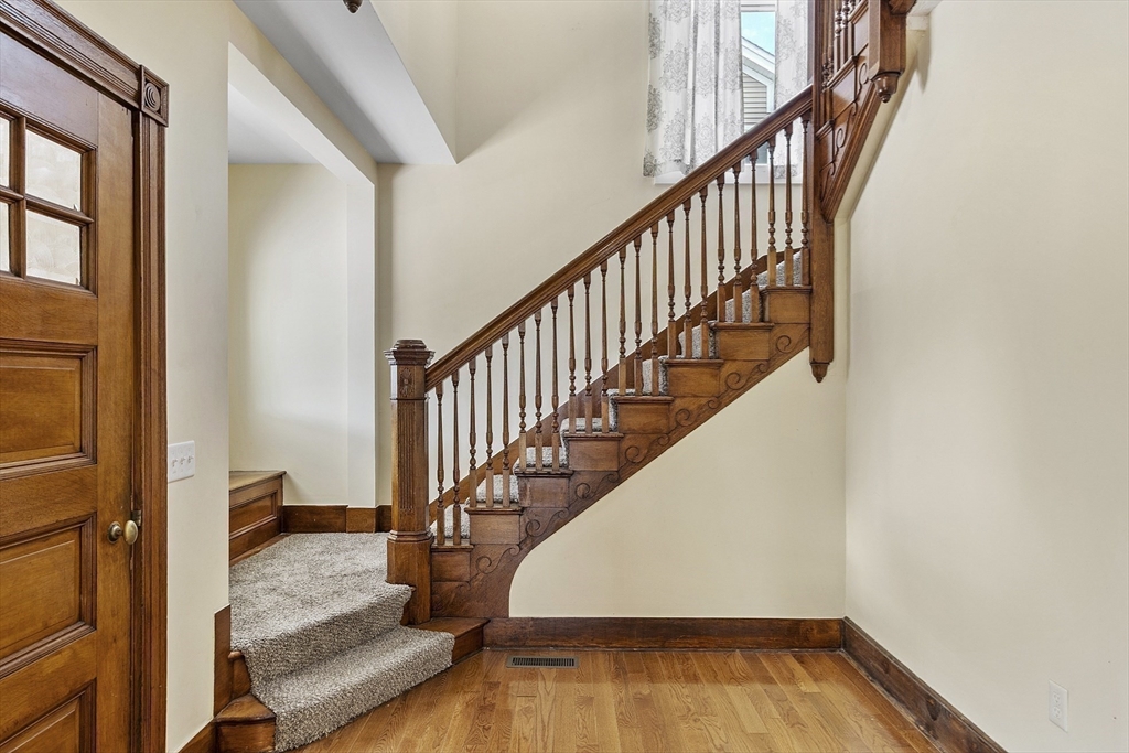 283 Broadway