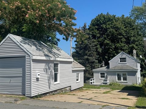 40 Clancy Street Swansea MA 02777
