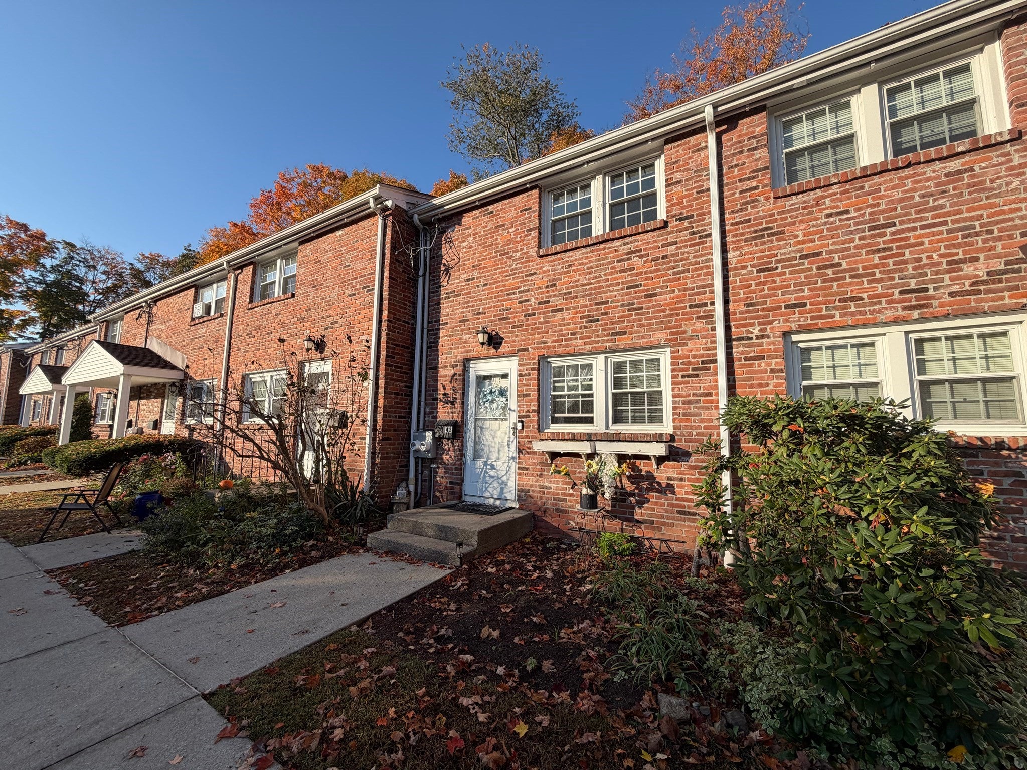 Photo of 43 Regency Dr, Holliston, MA