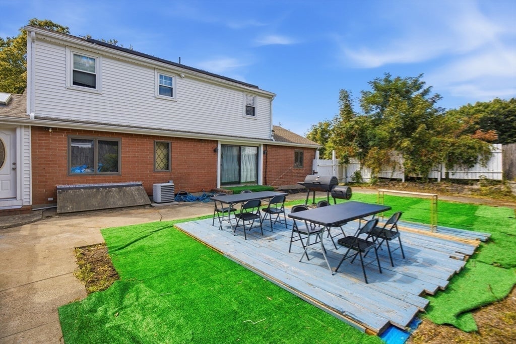 76 Woodcliff Rd, Quincy, MA, 76 Woodcliff Rd, Quincy, MA Photo #34