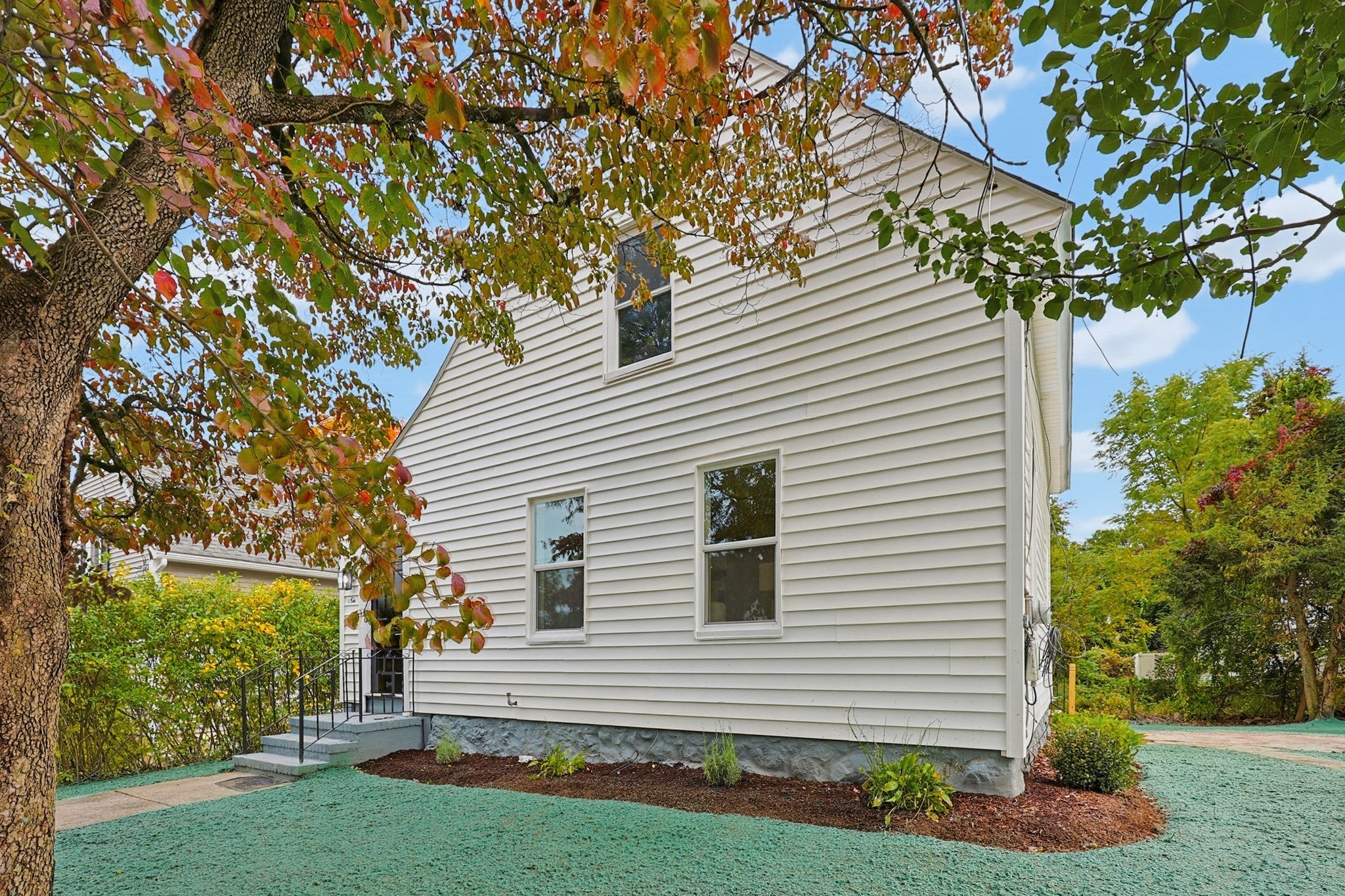 Photo of 6 Harris Ave, Milford, MA