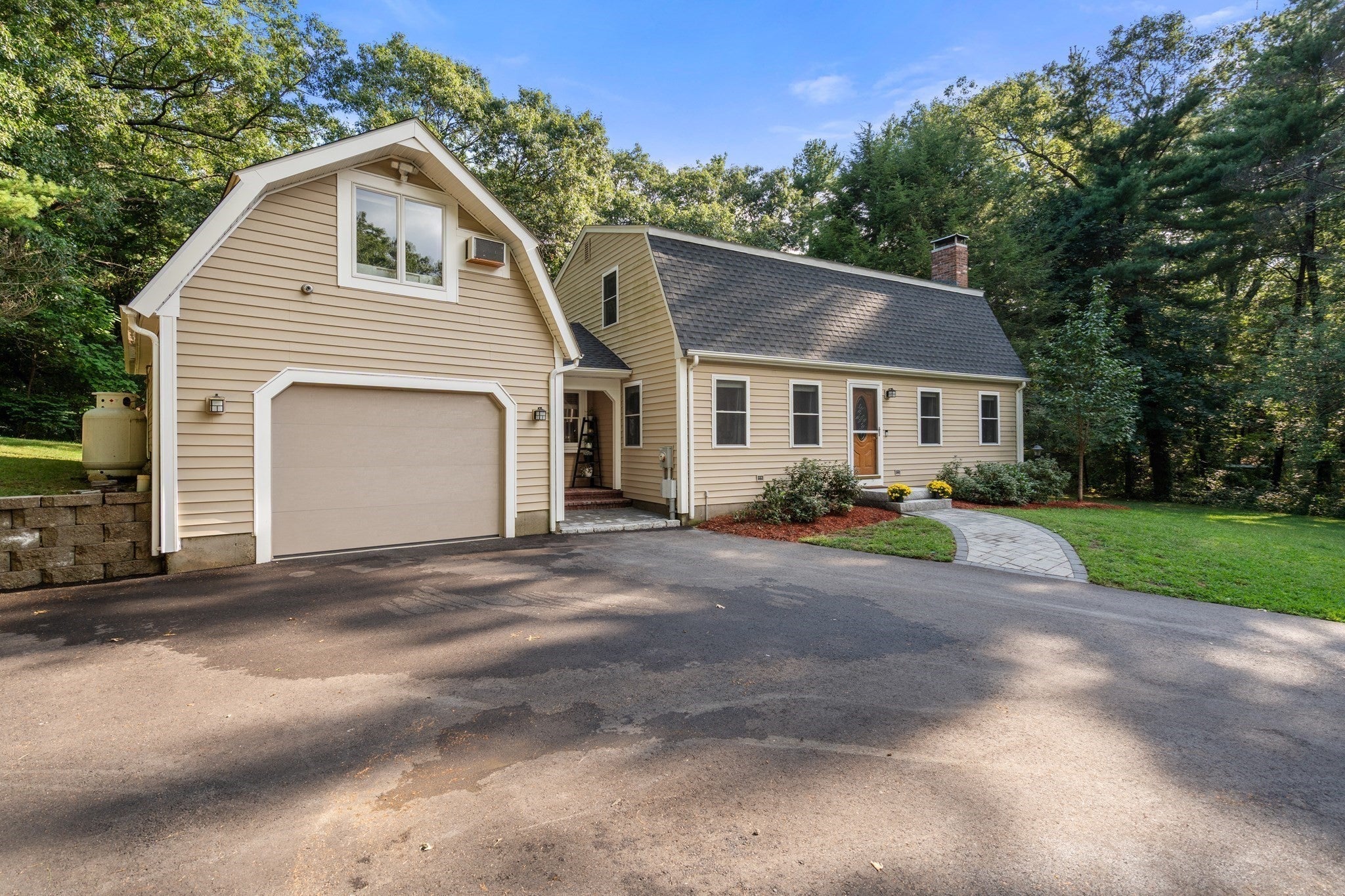 26 Joyce Ln, Bellingham, MA, 26 Joyce Ln, Bellingham, MA Photo #3
