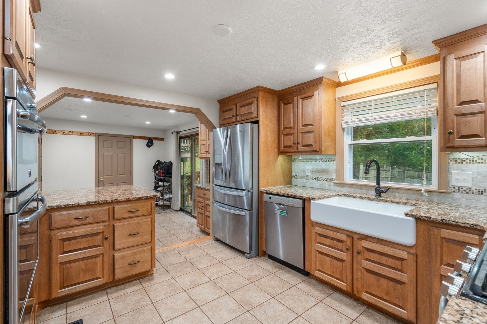26 Joyce Ln, Bellingham, MA, 26 Joyce Ln, Bellingham, MA Photo #11