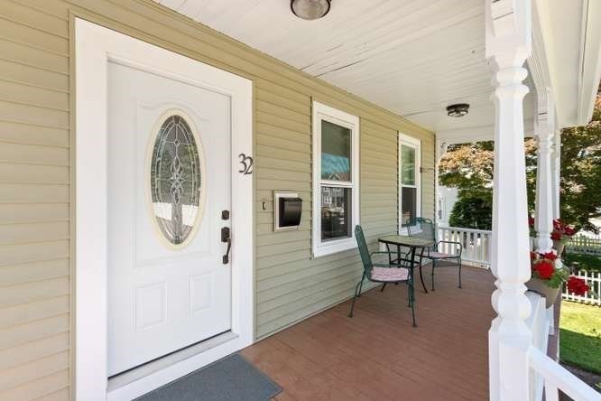 32 Sanford Street