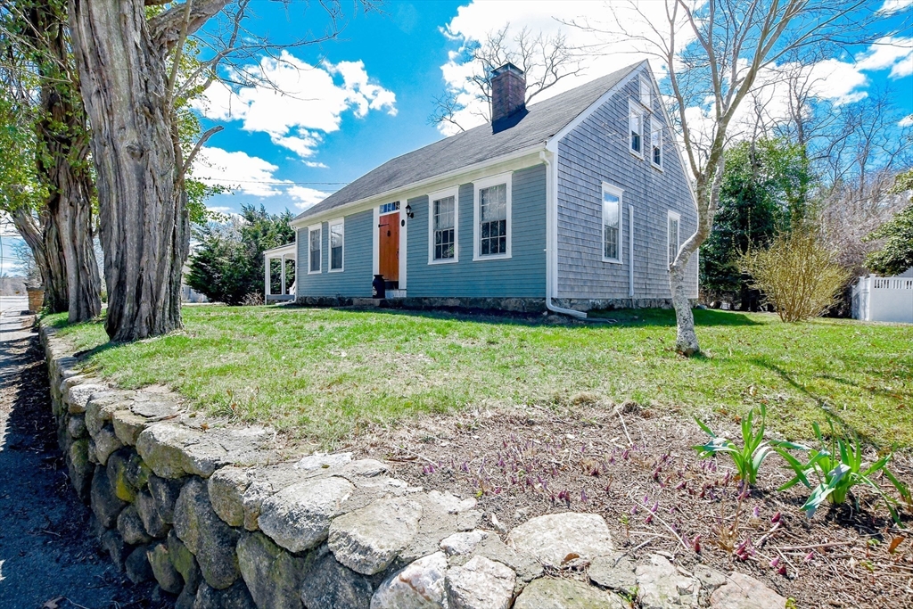 586-A Front Street