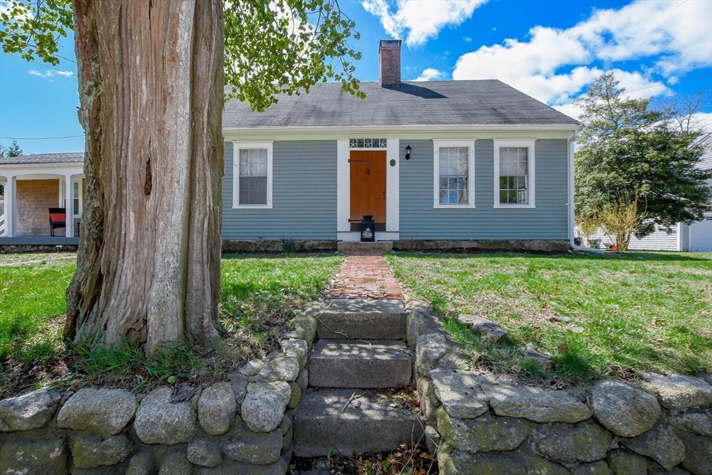 586-A Front Street