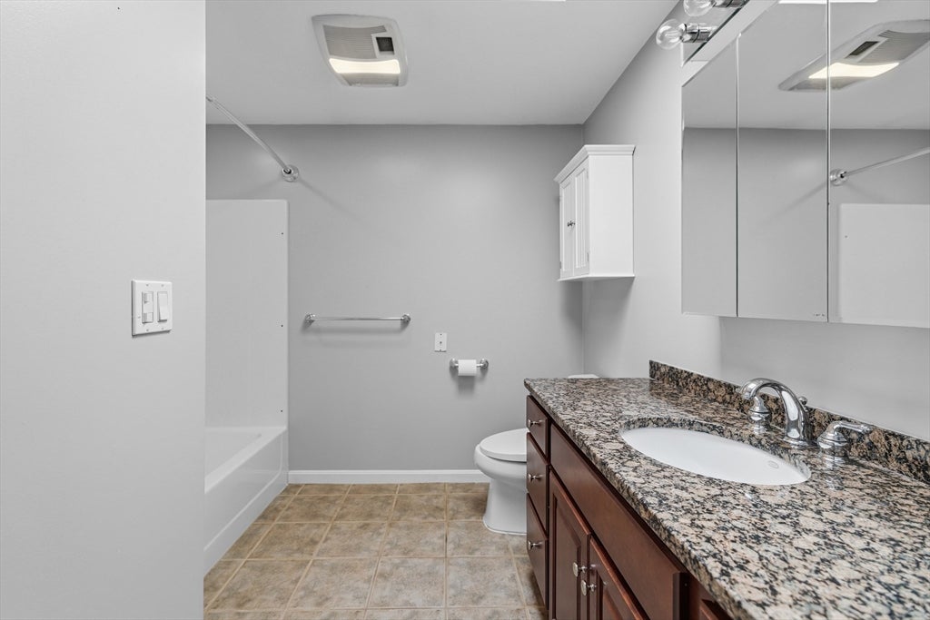 215 Longmeadow Rd #104, Taunton, MA Photo #7