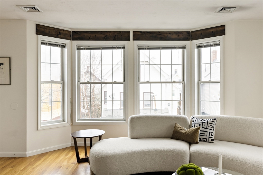 Boston, Massachusetts 02124, United States, 2 Bedrooms Bedrooms, ,1 BathroomBathrooms,Residential,Active,95465