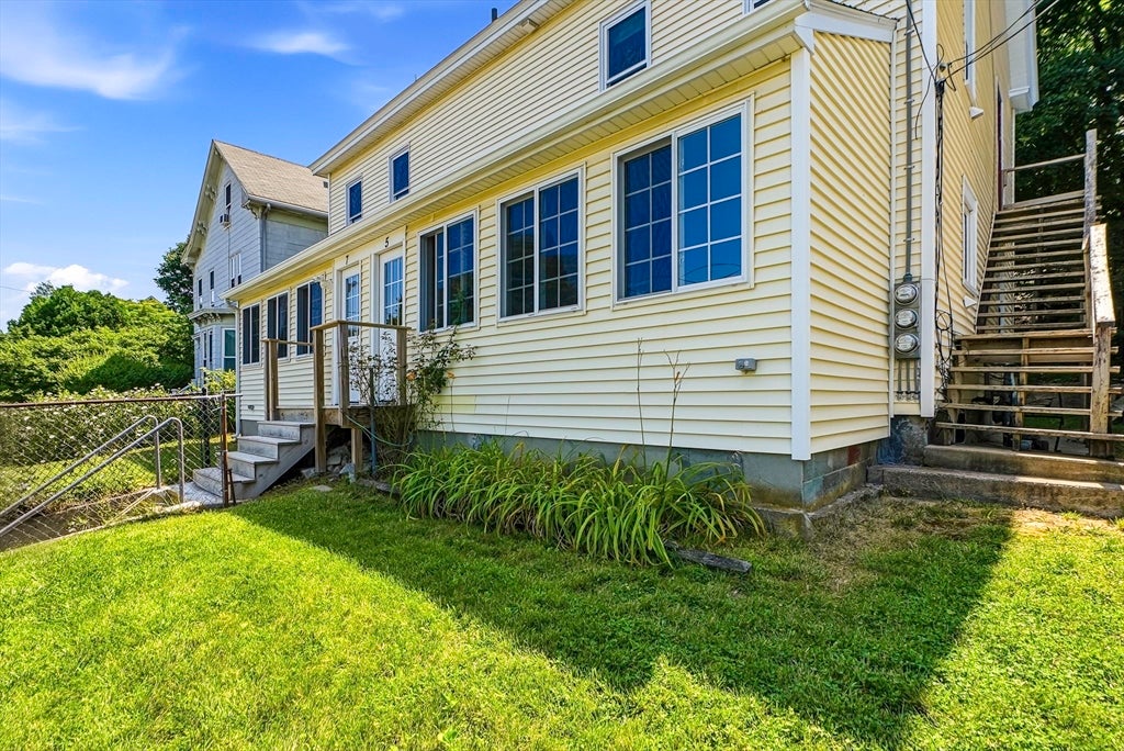 5-7 Oak St