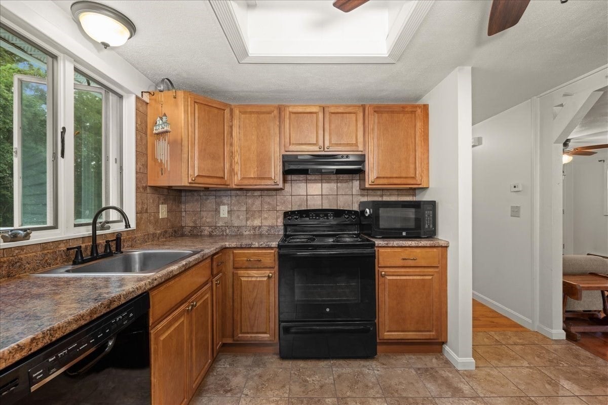 320 Mason Rd Ext, Dudley, MA, 320 Mason Rd Ext, Dudley, MA Photo #21