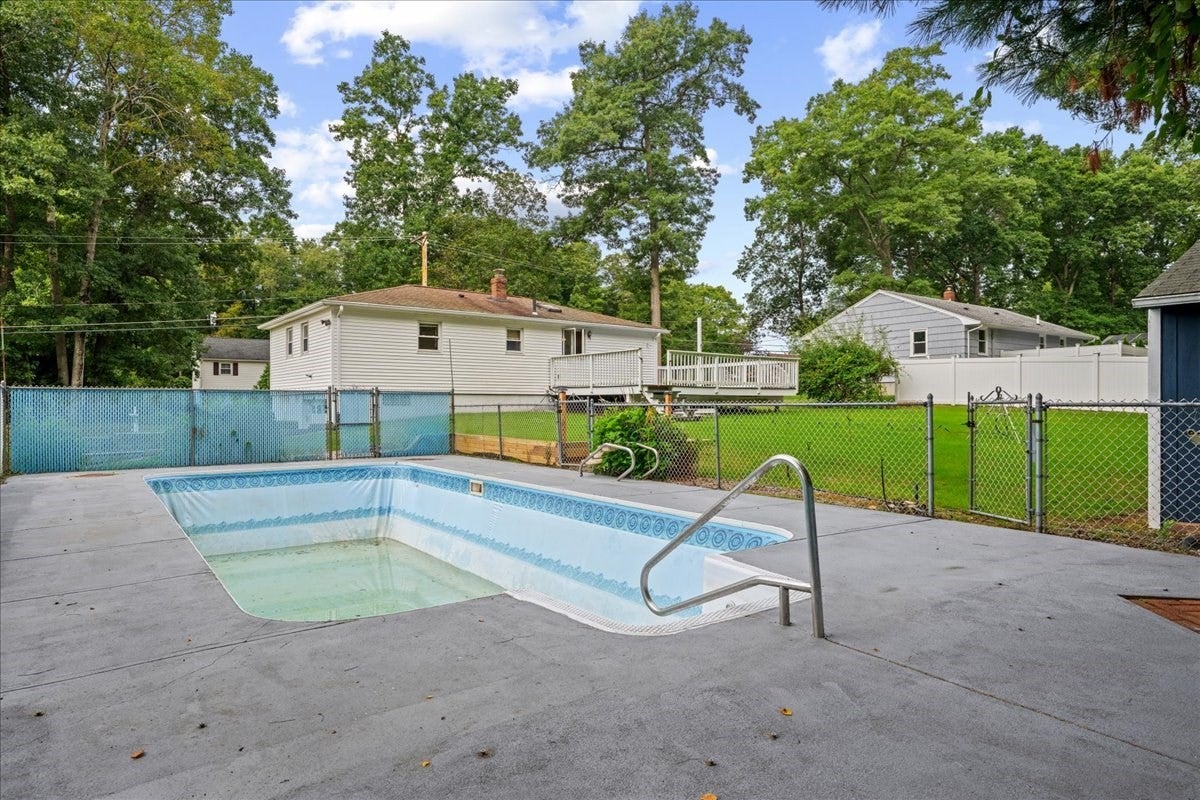 320 Mason Rd Ext, Dudley, MA, 320 Mason Rd Ext, Dudley, MA Photo #8