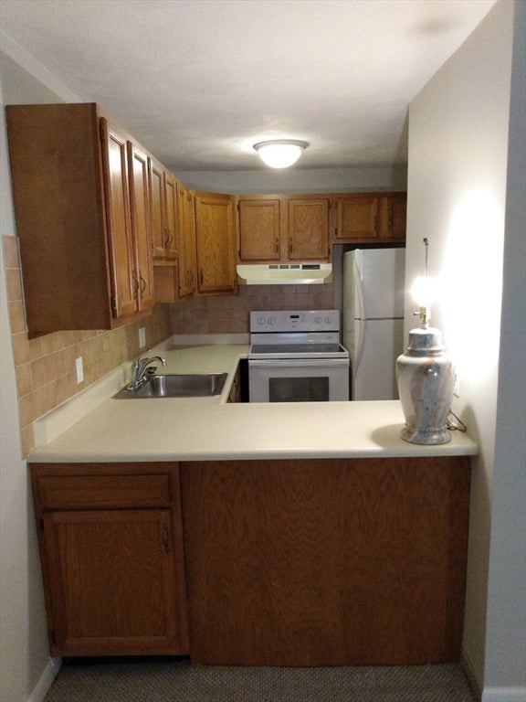 616 Boston Post Rd E RD #7, Marlborough, MA, 616 Boston Post Rd E RD #7, Marlborough, MA Photo #1