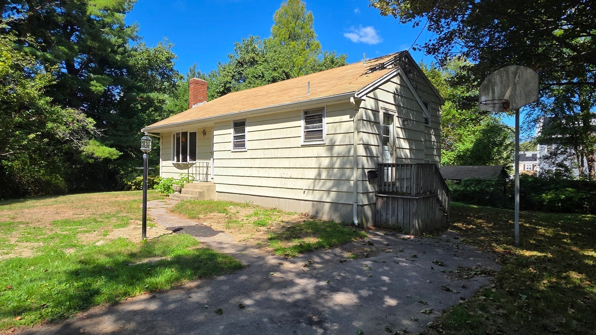 29 Whitcomb Ter, Weymouth MA 02190