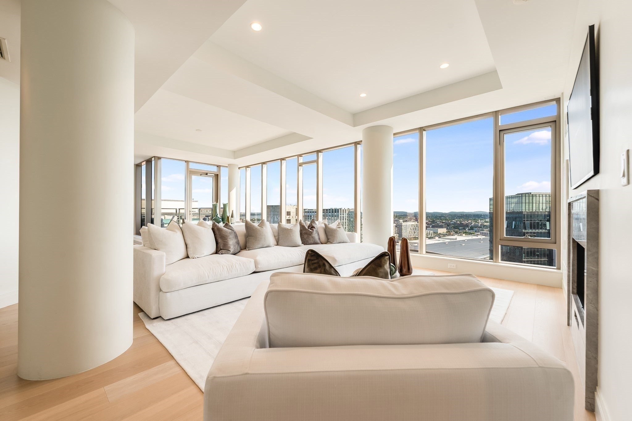 135 Seaport Blvd PH3B