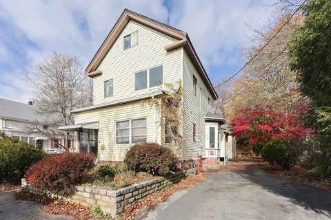 8 Walnut St Stoneham MA 02180