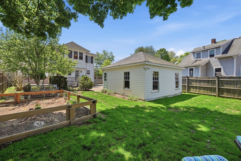 19 Humphrey St