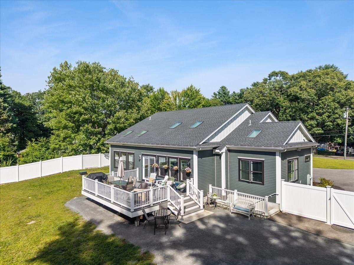 252 Scadding St, Taunton, MA Photo #34