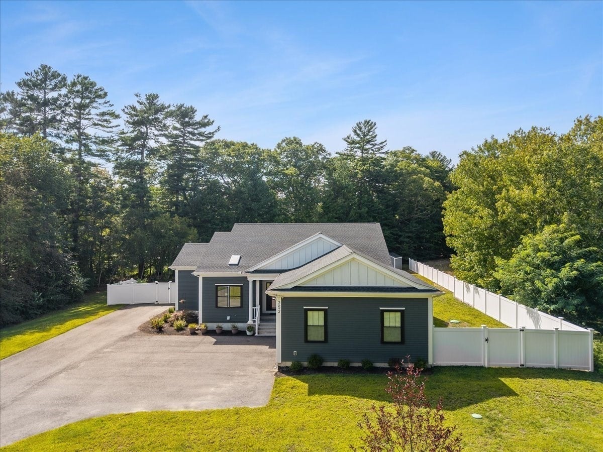 252 Scadding St, Taunton, MA Photo #32