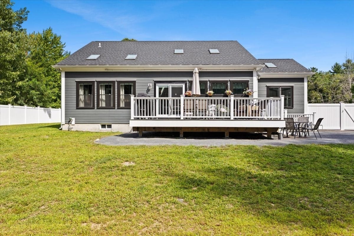 252 Scadding St, Taunton, MA Photo #35