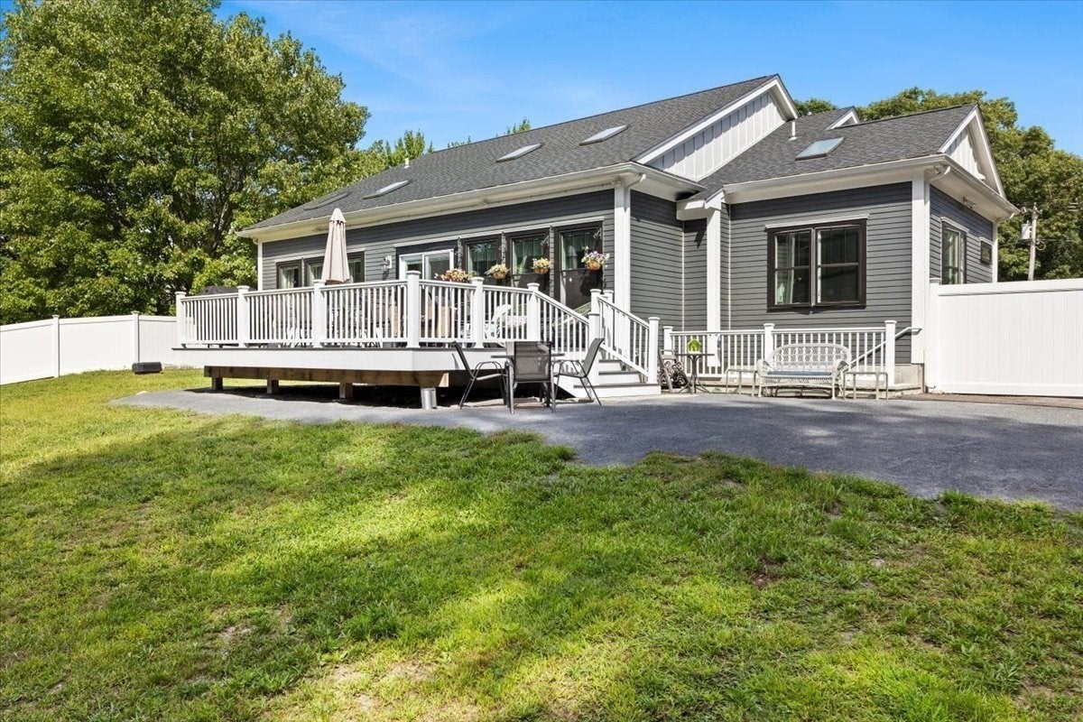 252 Scadding St, Taunton, MA Photo #29
