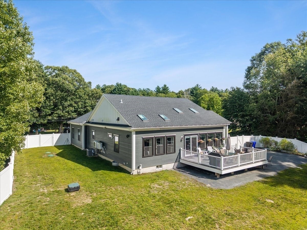 252 Scadding St, Taunton, MA Photo #36