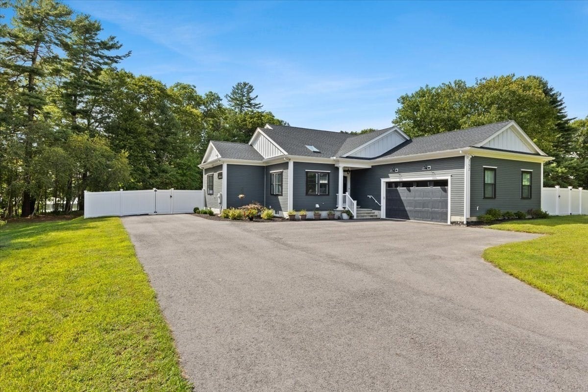 252 Scadding St, Taunton, MA Photo #5