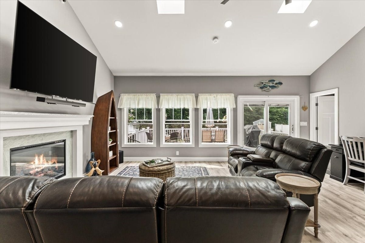 252 Scadding St, Taunton, MA Photo #14