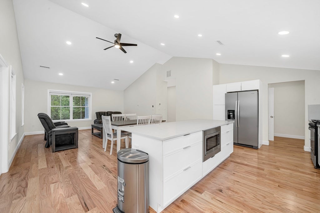 427 Middle Rd